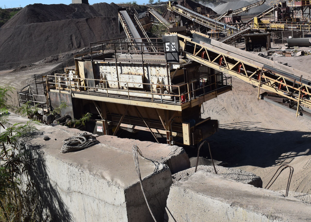 Aggregate processing equipment at a Maui quarry